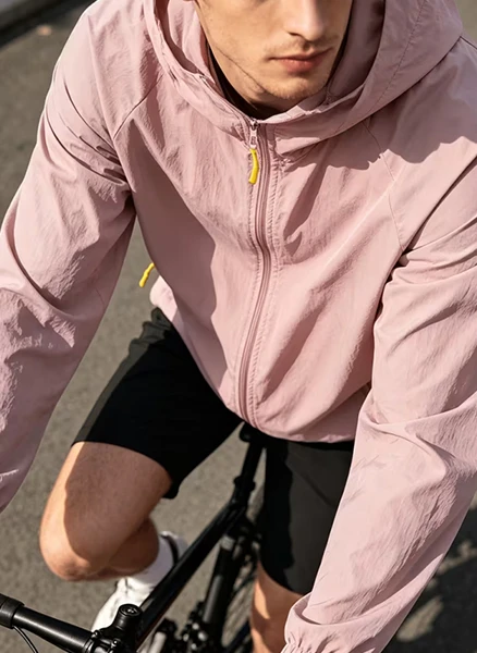 SPORTSWEAR